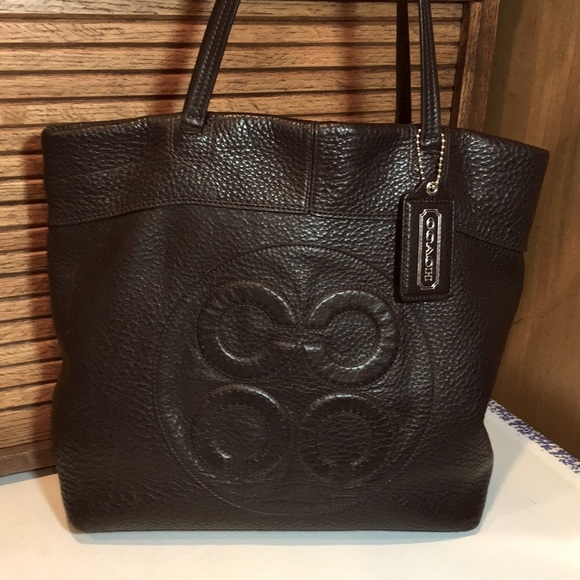 Coach Handbags - EUC Coach Julia Op Art pebble leather tote bag